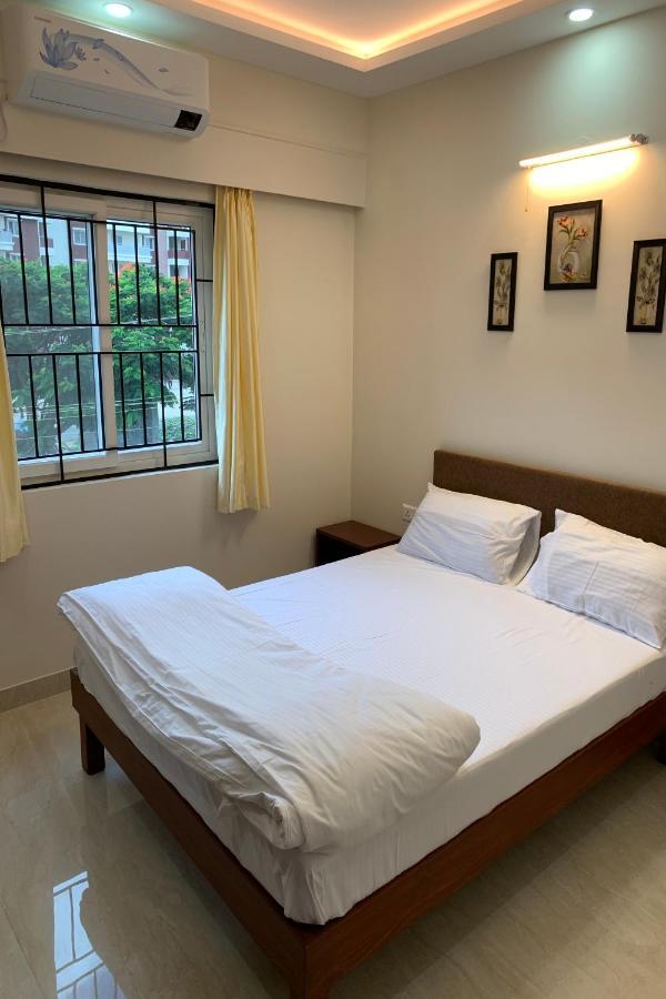Vennela Hotel Apartments Bangalore Buitenkant foto